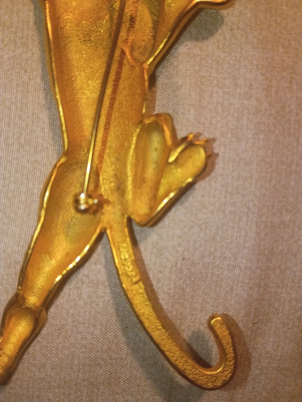 Vintage Gold-Tone Flower Brooch Pin - Gold